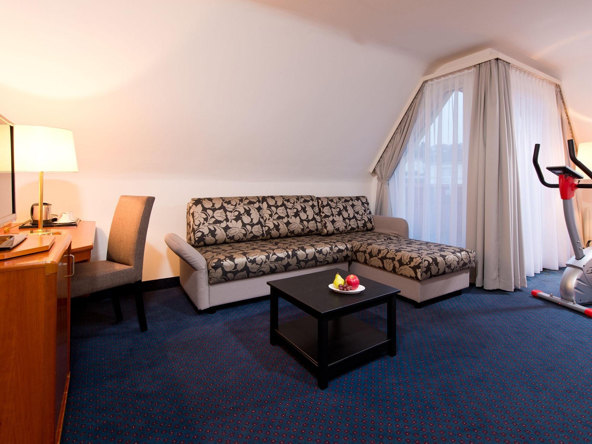 Achat Hotel Neustadt an der Weinstraße Exteriör bild