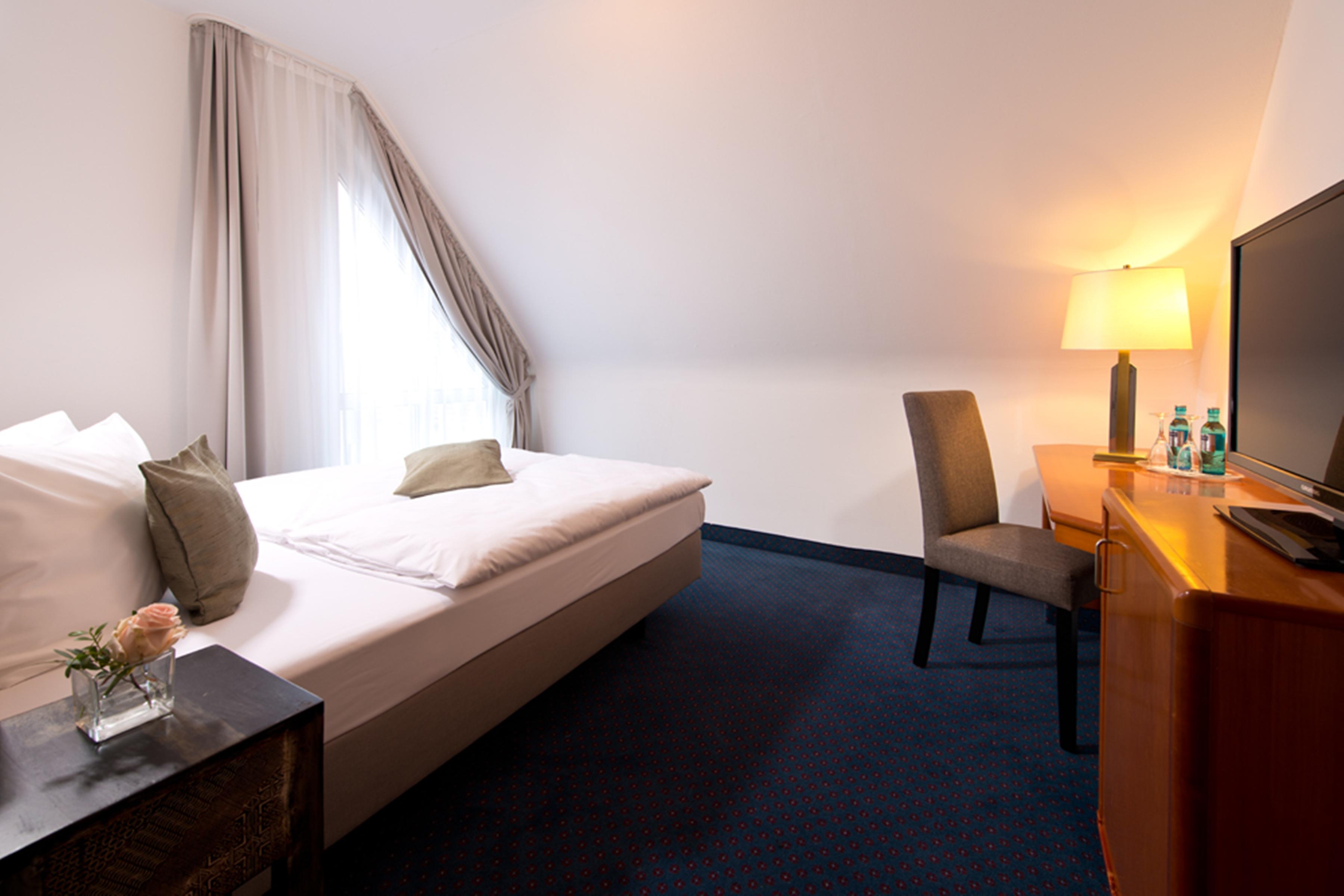 Achat Hotel Neustadt an der Weinstraße Exteriör bild