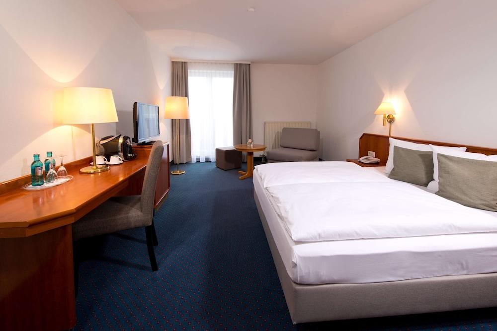 Achat Hotel Neustadt an der Weinstraße Exteriör bild
