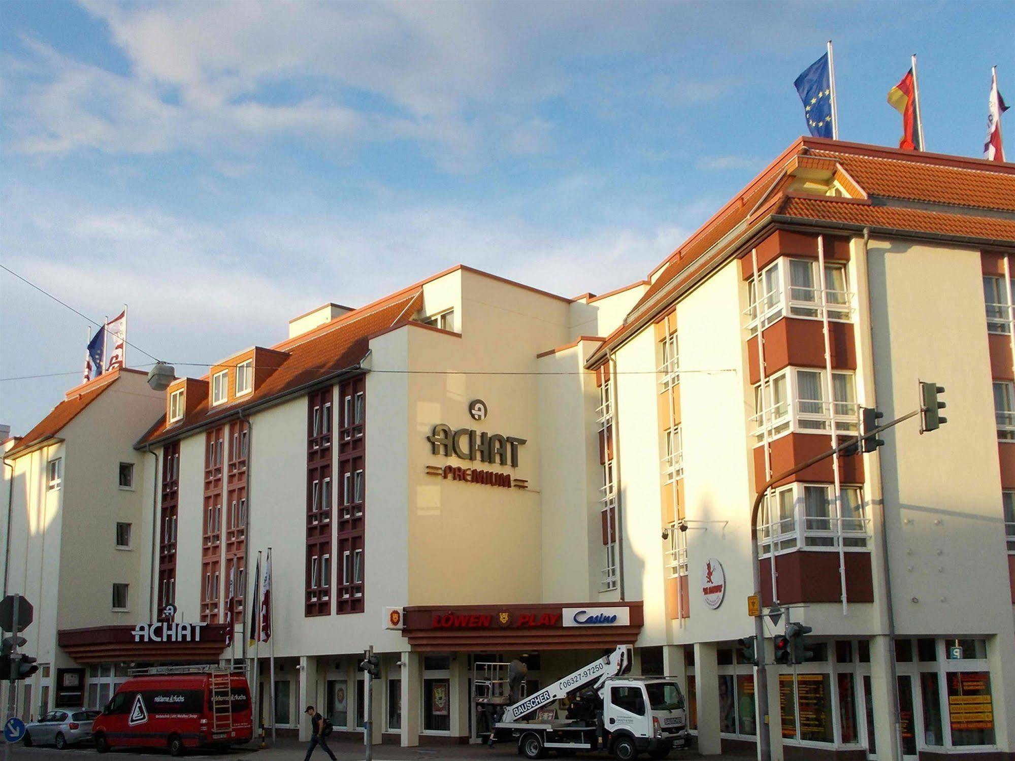 Achat Hotel Neustadt an der Weinstraße Exteriör bild